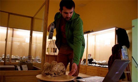 Threeding & Artec 3D Digitize Paleontology Collection