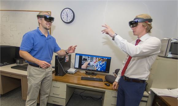WPI Computer Scientists Use Mixed Reality to Visualize Complex Biological Networks